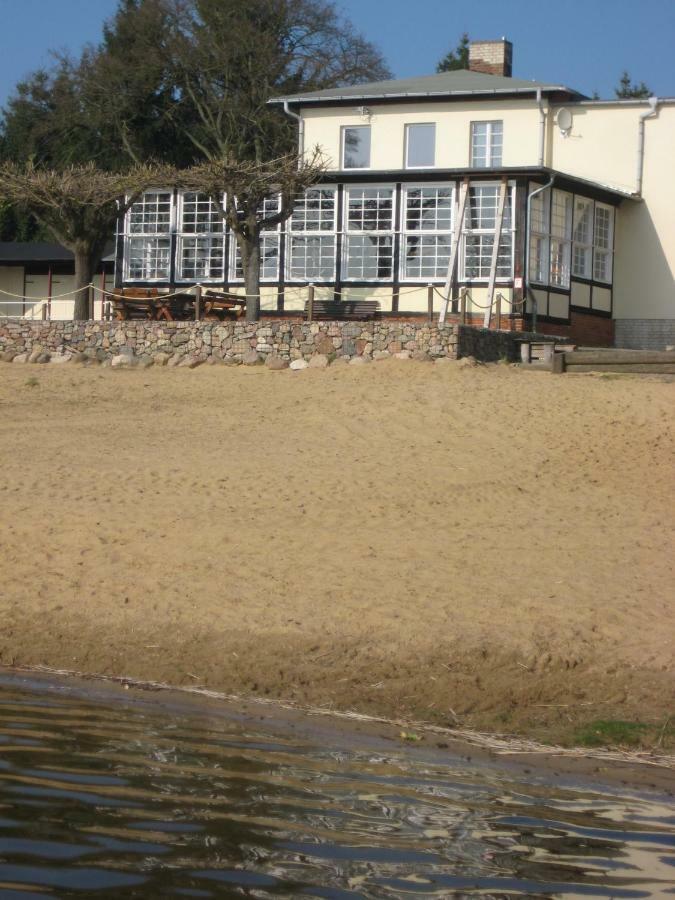 Schloss-Und Seeblick Apartment Rheinsberg Exterior foto
